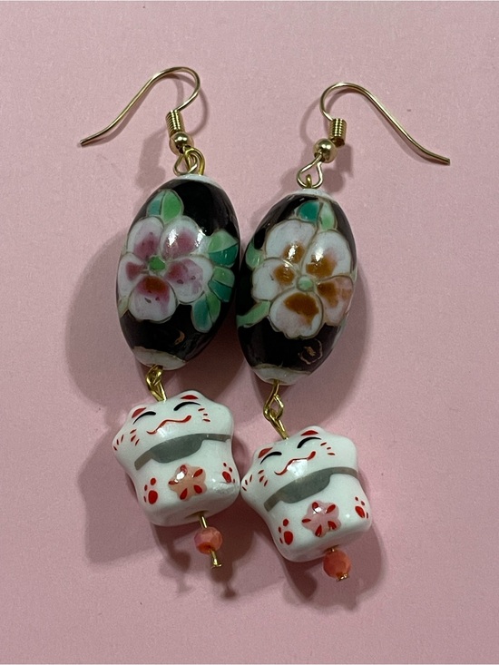 Jewelry - Ceramic Flower Maneki Neko Japanese  Pierced Earrings #9956 ❤️‍🔥 LAST CHANCE